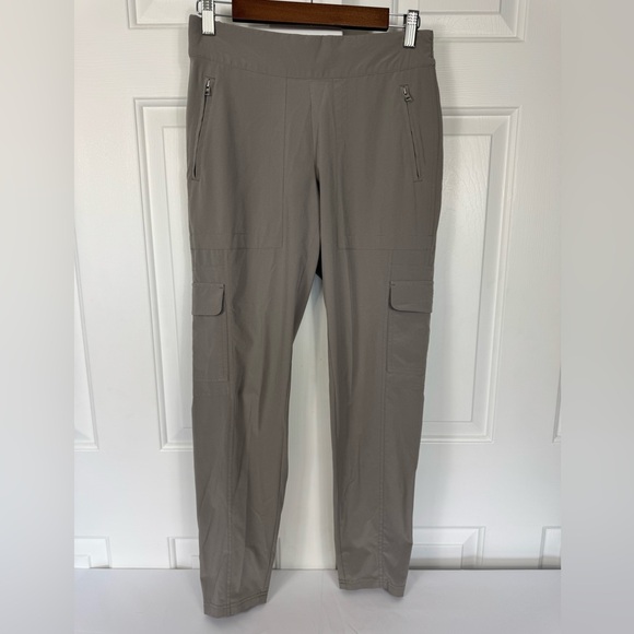 Athleta Women's Chelsea Cargo Pants Taupe/Grey‎ Tapered Leg Size 4 - Picture 1 of 7